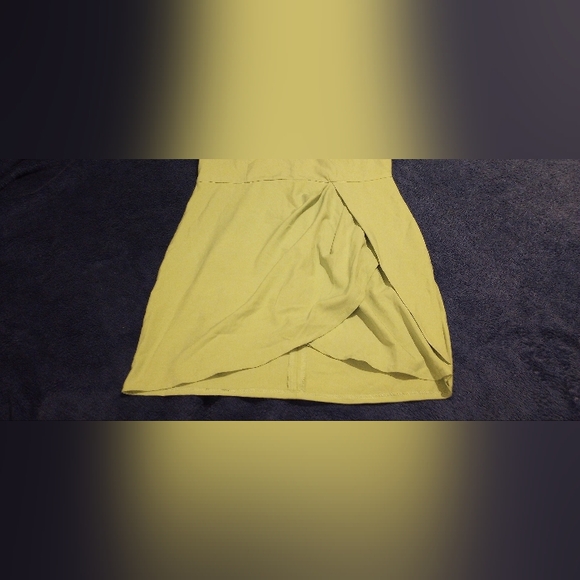 PRETTYLITTLETHINGS, Safe green frill sleeve v-neck bodycon dress, Size 10 - Picture 5 of 7